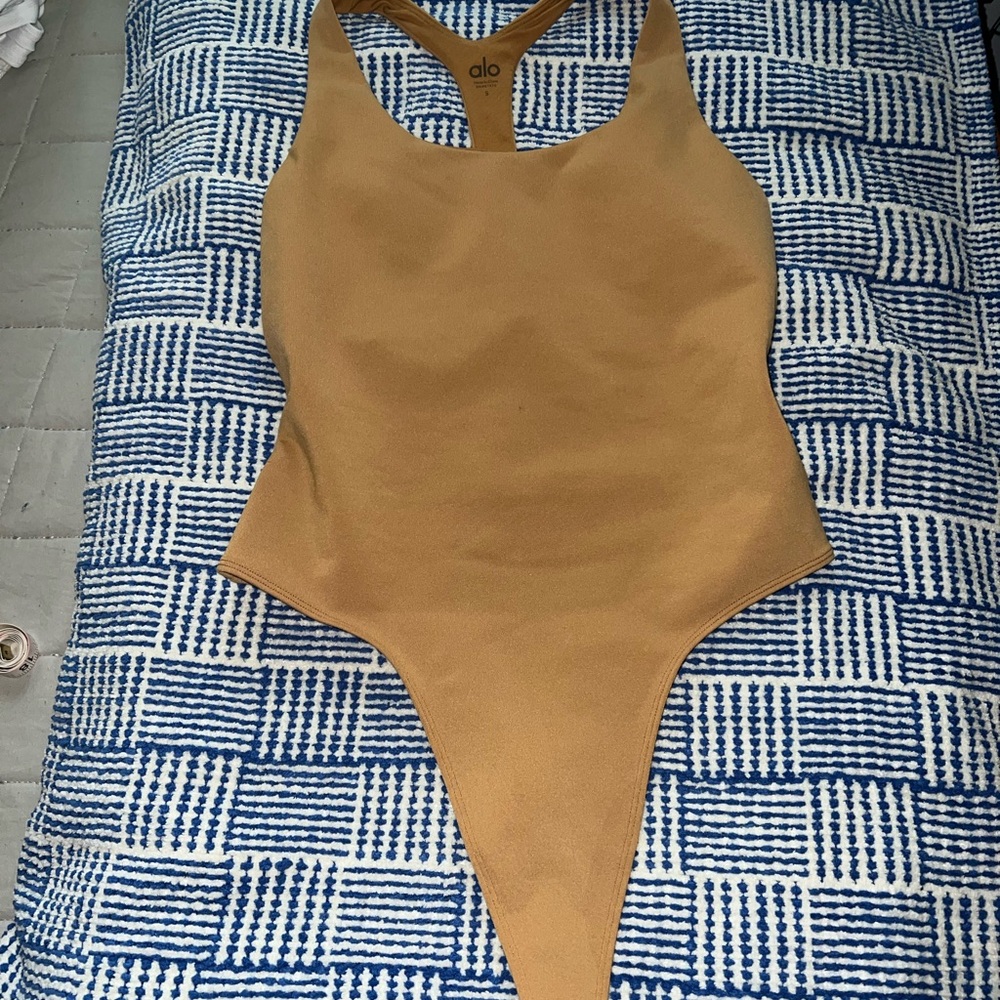 ALO Sleek Back Bodysuit- toffee